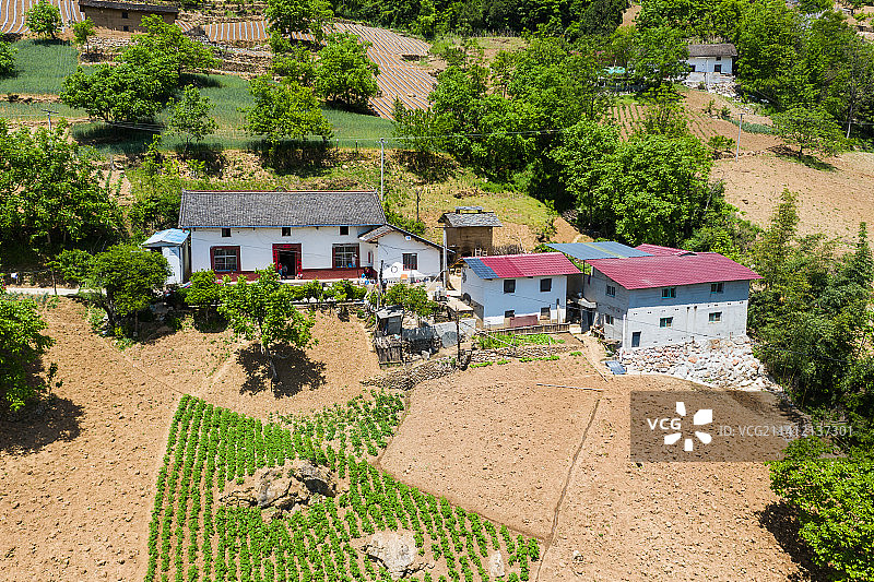 航拍秦岭乡村风光图片素材