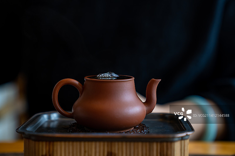 紫砂壶泡乌龙茶图片素材