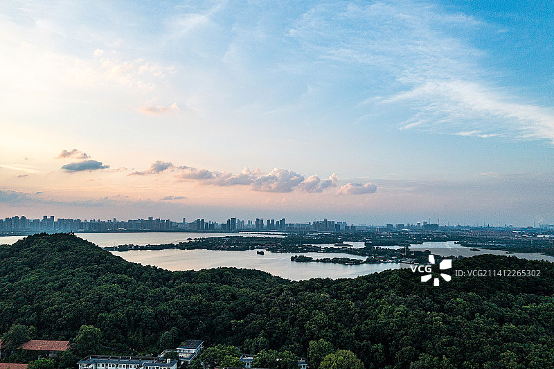 湖北武汉东湖风景区日落图片素材
