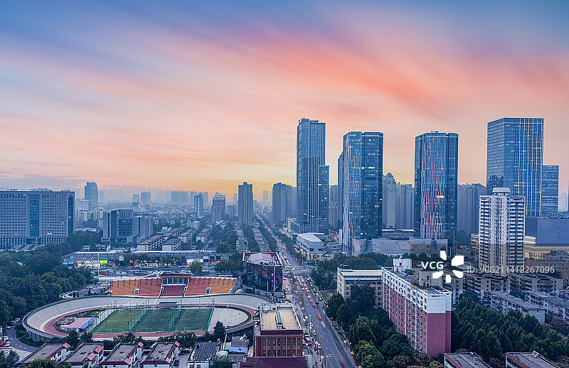 河南郑州城市建筑东风渠正弘城商圈图片素材