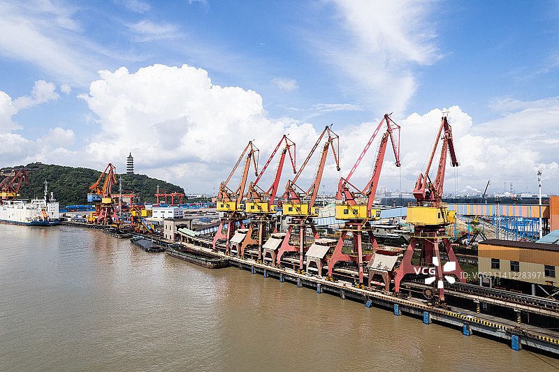 宁波镇海散货码头图片素材