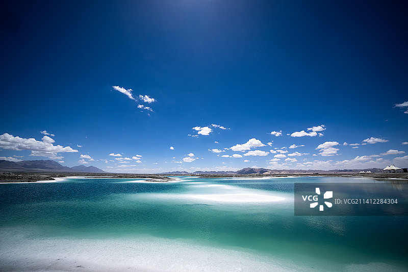 青海省海西大柴旦翡翠湖图片素材