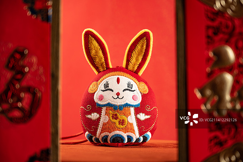 中国传统春节生肖兔年拜年兔儿爷图片素材