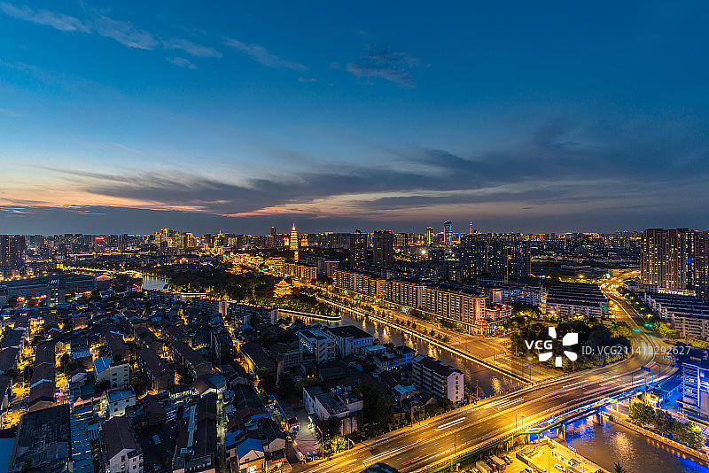 江苏省常州京杭运河、仰苏阁、延陵路夜景图片素材