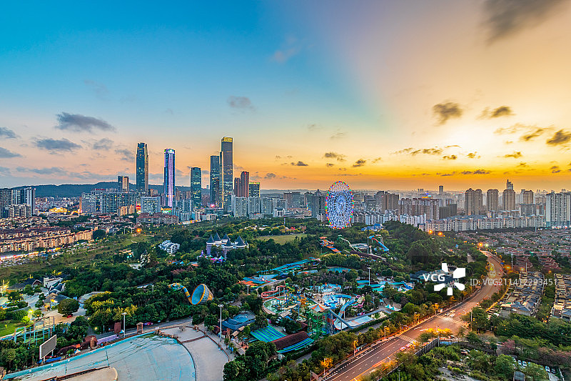 南宁东盟商务区凤岭儿童公园晚霞图片素材