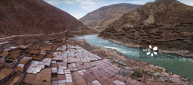 茶马古道芒康盐井图片素材