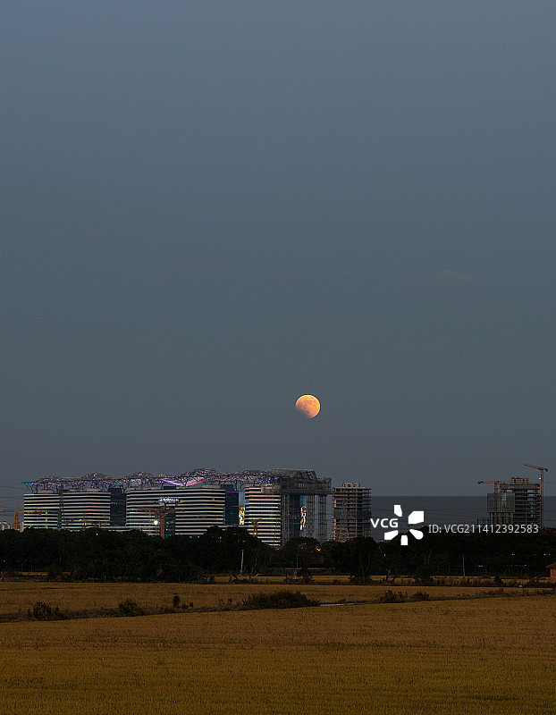 红月亮图片素材