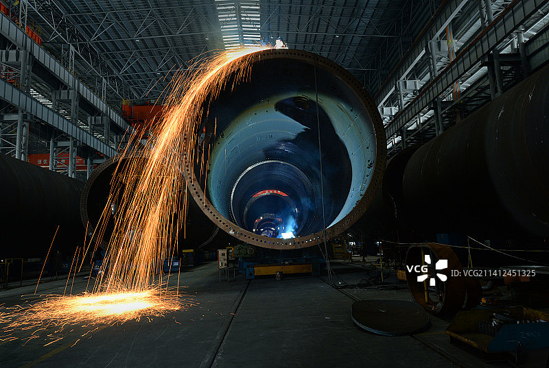 《焊接现场》图片素材