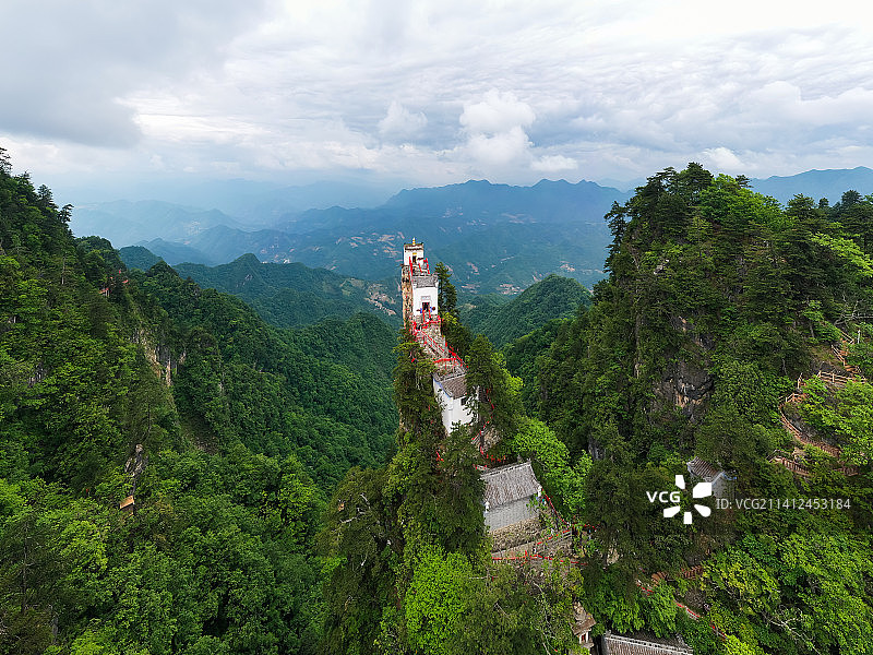 航拍陕西镇安塔云山风光图片素材