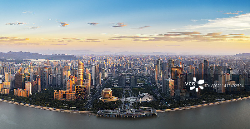 杭州钱江新城建筑群日出图片素材