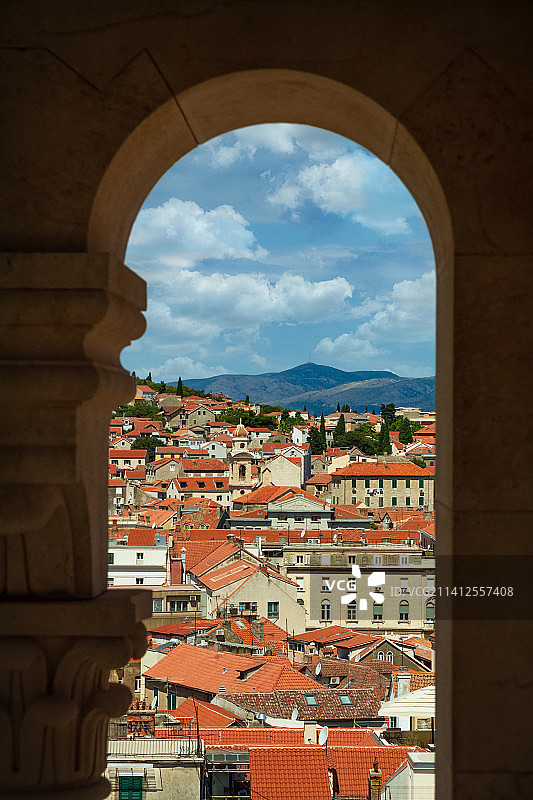 从克罗地亚斯普利特圣多米尼乌斯钟楼观景图片素材