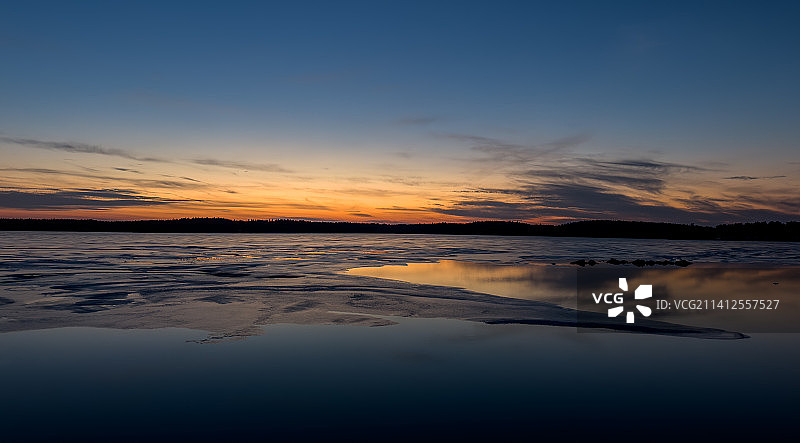 加拿大白湖日落美景图片素材