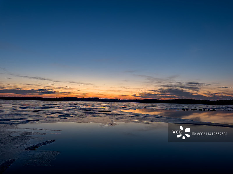 加拿大白湖日落美景图片素材