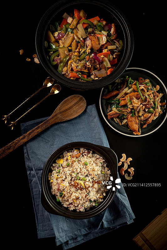 蔬菜腰果沙拉炒饭图片素材