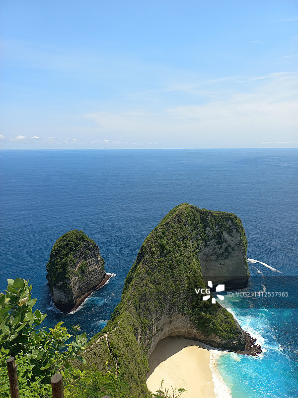 海景与天空的对比图片素材