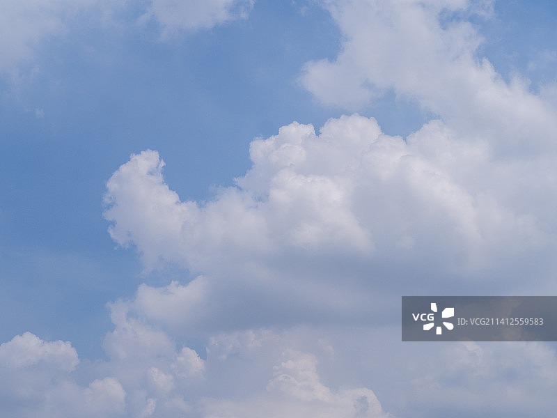 泰国天空的仰视云彩图片素材