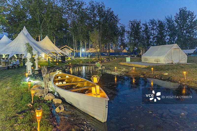 露营基地的夜景景观图片素材