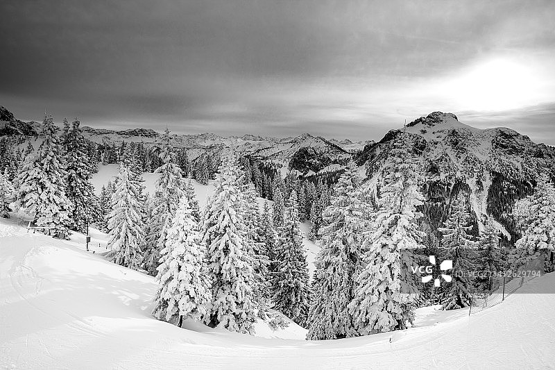 阿尔卑斯山雪景图片素材