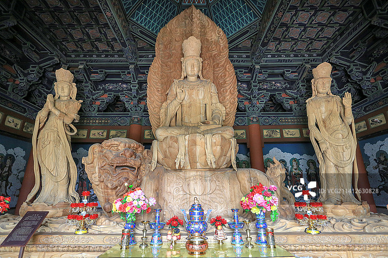 山西省大同市华严寺（上华严寺）文殊阁文殊菩萨雕像图片素材