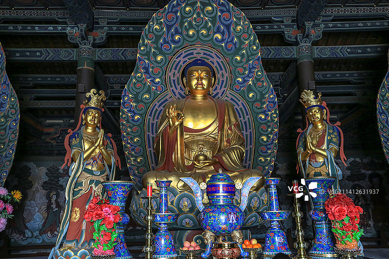 山西省大同市华严寺（上华严寺）药师殿方净琉璃世界药师佛图片素材