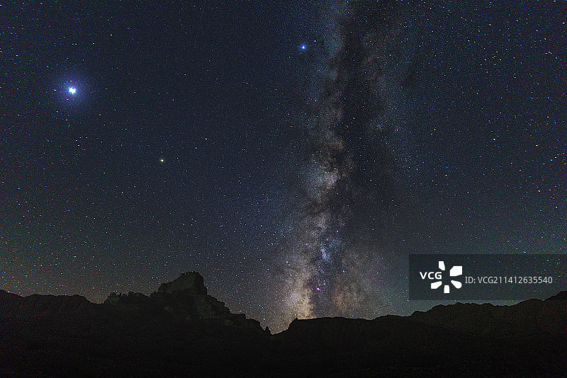 银河下的古格王朝图片素材