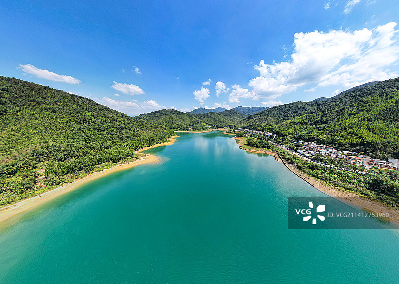 航拍广州市从化区小衫村泸沽湖图片素材