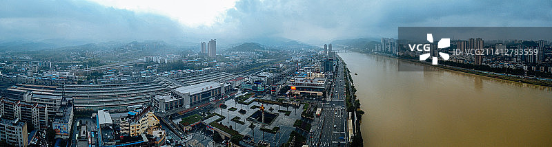 广元 利州区 蜀门北路 凤凰山 嘉陵江 皇泽大桥 则天路图片素材