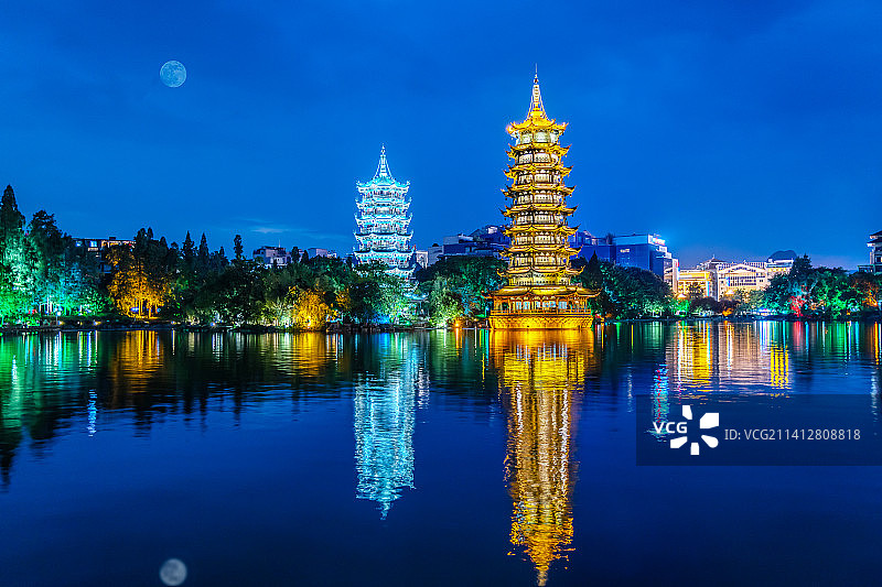 桂林日月双塔图片素材