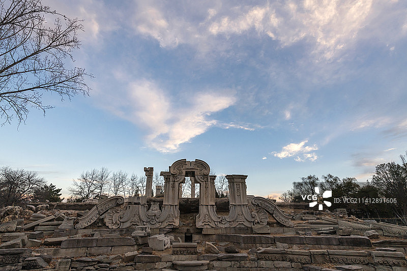 冬日清晨圆明园遗址大水法图片素材