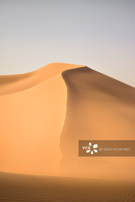 极简沙漠壁纸图片素材