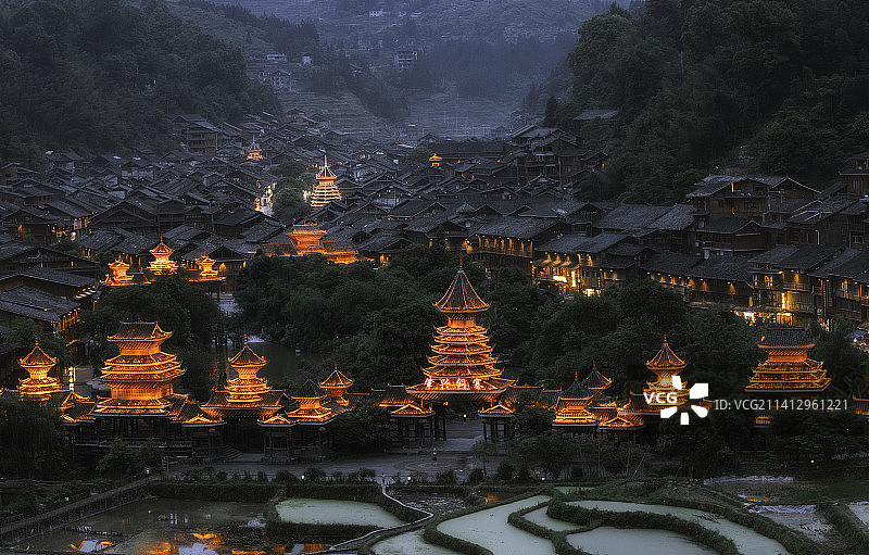 肇兴侗寨夜景图片素材