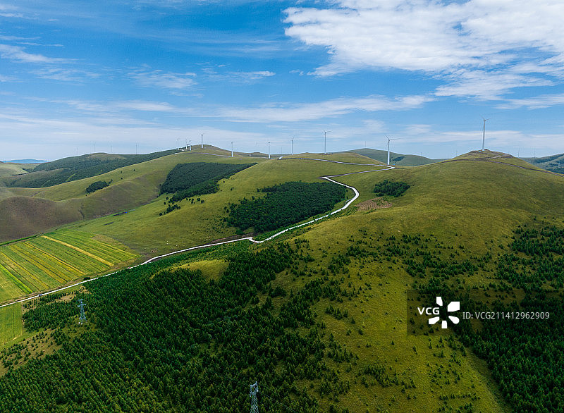 河北省承德市千松坝森林公园京北第一天路秋季景色图片素材