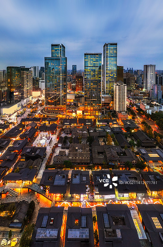 四川成都春熙路太古里CBD夜景航拍图图片素材