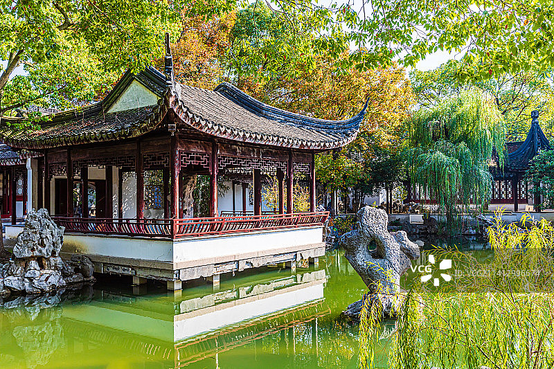 江苏苏州静思园秋季风光图片素材