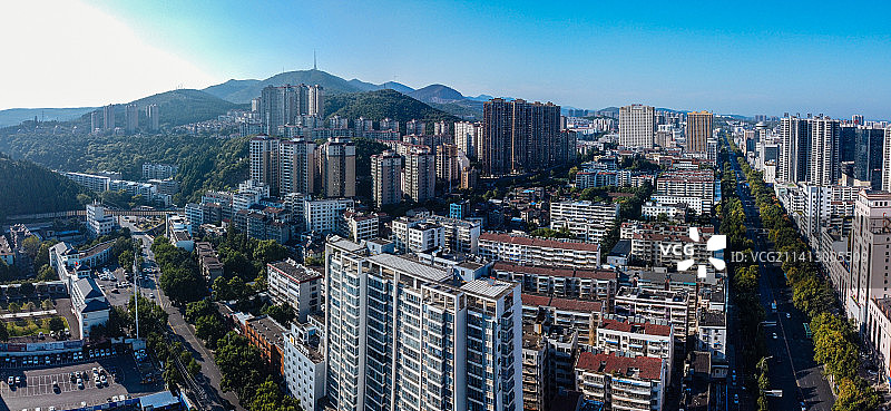 荆门 地标 航拍 东宝区 象山大道 龙泉公园 人民医院图片素材