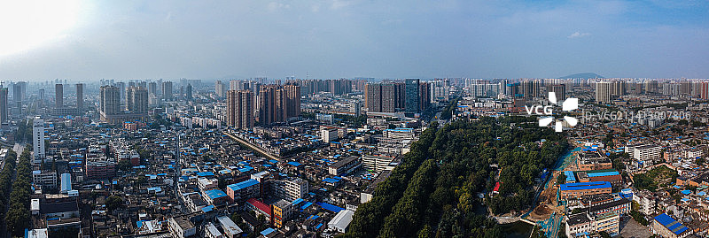 南阳 地标 航拍 宛城区 中心广场 夜景 府衙博物馆 人民路 人民公园 世纪百货图片素材
