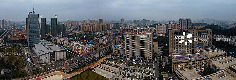 咸宁市 地标 咸安区 咸宁大道 人民广场 十六潭公园 咸宁美术馆图片素材