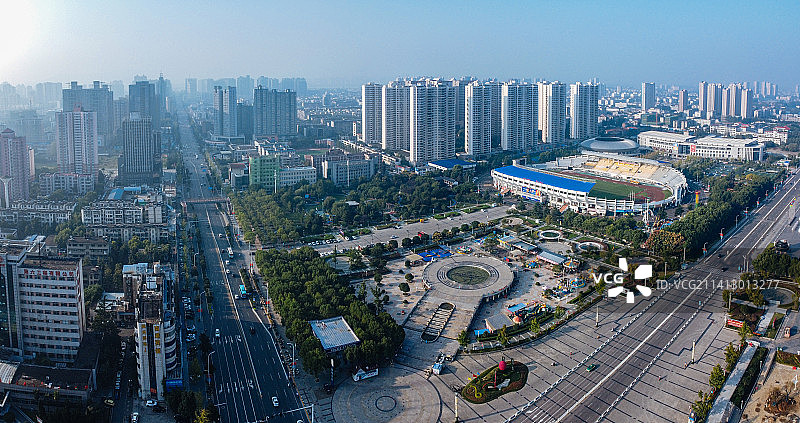 襄阳市 地标 航拍 樊城区 长征路 人民广场 人民公园 大庆路图片素材