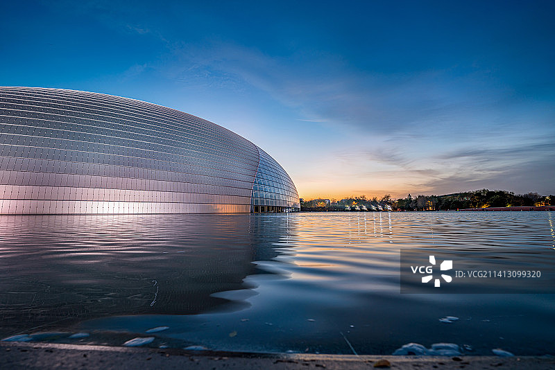 北京国家大剧院夜景图片素材