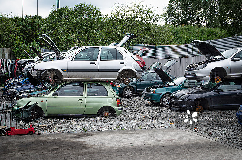车辆拆解场图片素材