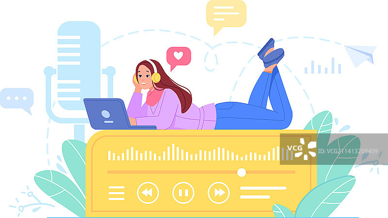 戴耳机听播客的女人图片素材