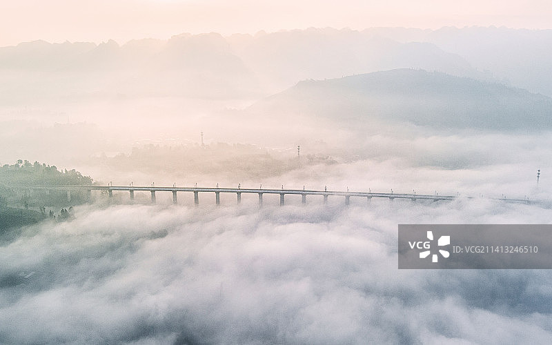 川藏铁路成雅段图片素材