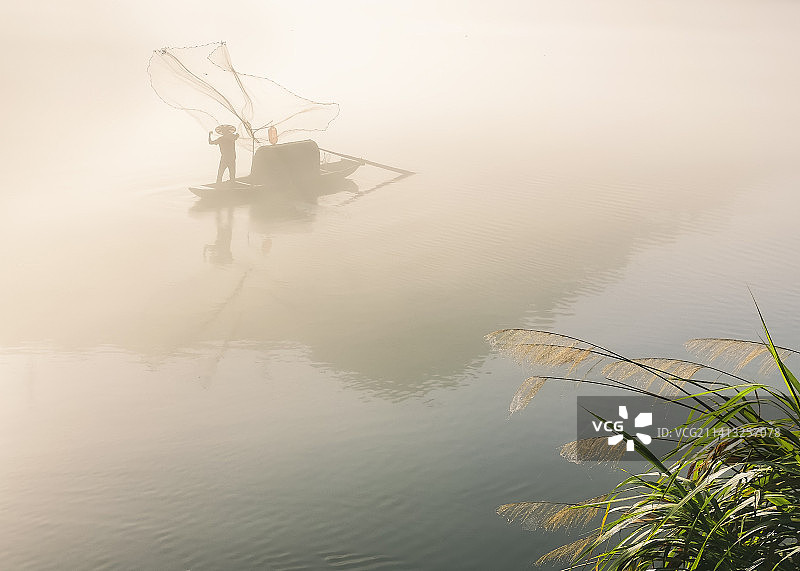 小东江晨雾图片素材