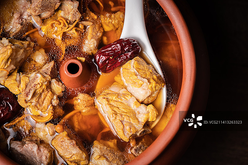 云南特色美食汽锅排骨图片素材