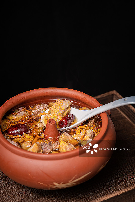 云南特色美食汽锅排骨图片素材