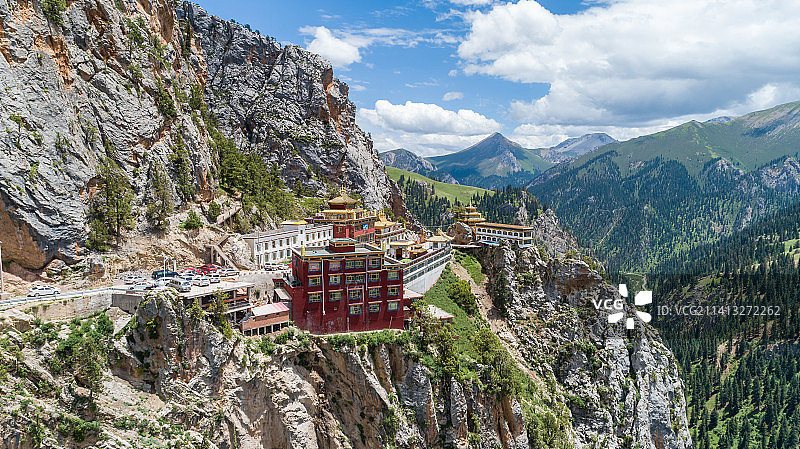 青海玉树市囊谦县尕尔寺图片素材