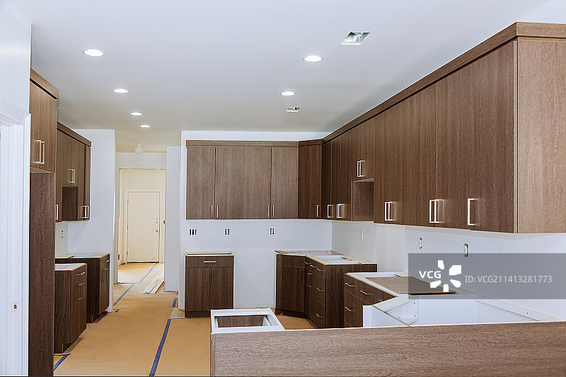 定制厨房橱柜安装图片素材