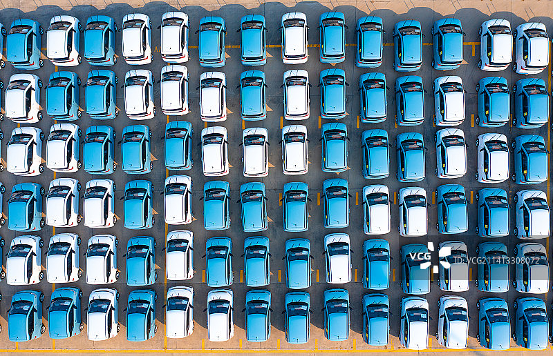 全新汽车户外停车场图片素材