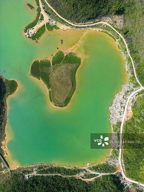 更望湖-巨人的脚印图片素材