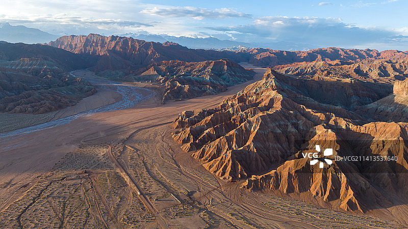新疆阿克苏温宿县托木尔大峡谷温宿大峡谷图片素材